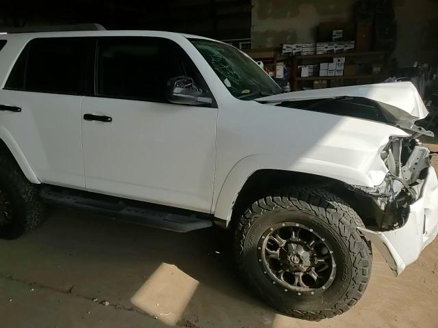 2018 Toyota 4Runner Sr5/Sr5 Premium VIN: JTEBU5JR7J5599762 Lot: 70176985