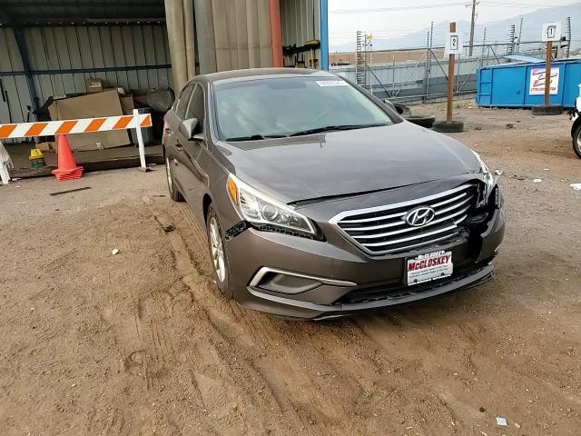 2017 Hyundai Sonata Se VIN: 5NPE24AF2HH470927 Lot: 68900525