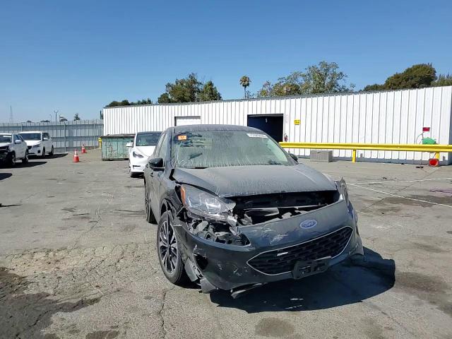 2022 Ford Escape Se VIN: 1FMCU0G62NUA05384 Lot: 70529695