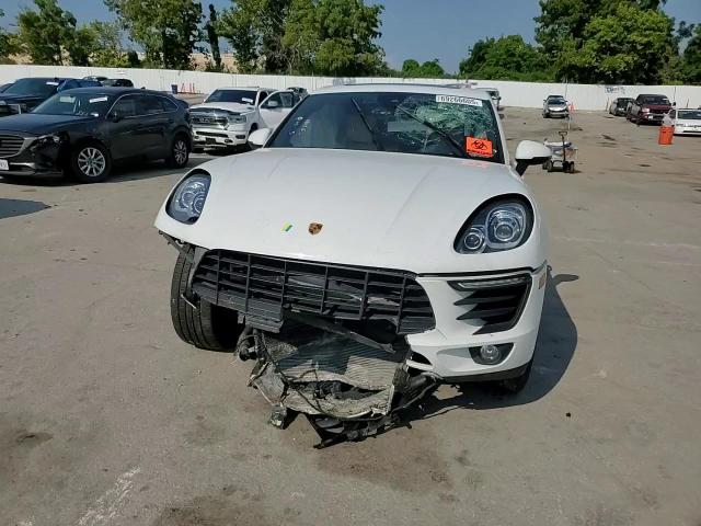2018 Porsche Macan VIN: WP1AA2A52JLB12529 Lot: 69266605