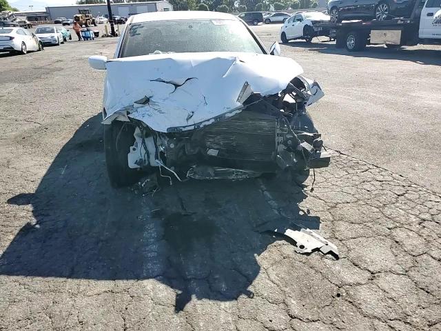 2013 Chrysler 200 Lx VIN: 1C3CCBAB9DN647218 Lot: 70600145