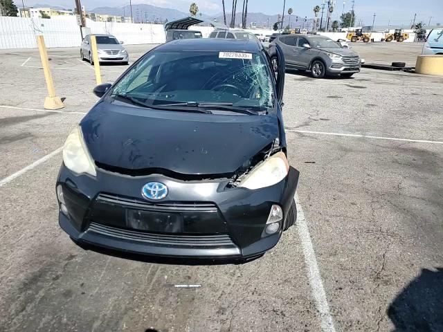 2013 Toyota Prius C VIN: JTDKDTB34D1039423 Lot: 70228335