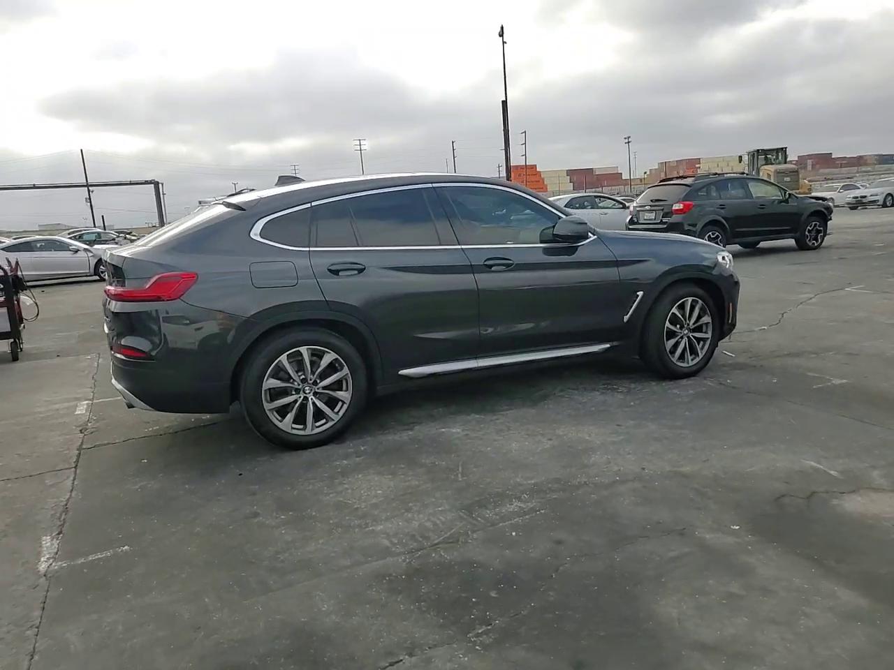 Фото: 5UXUJ3C5XKLG55955