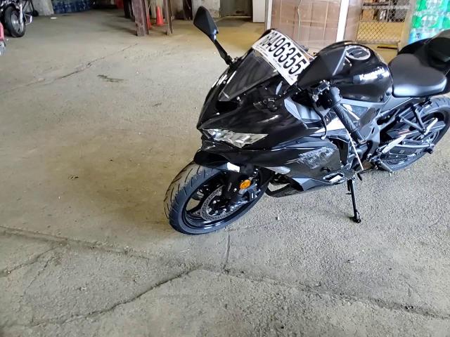 2025 Kawasaki Zx400 P VIN: ML5ZXCP13SDA34395 Lot: 68496355