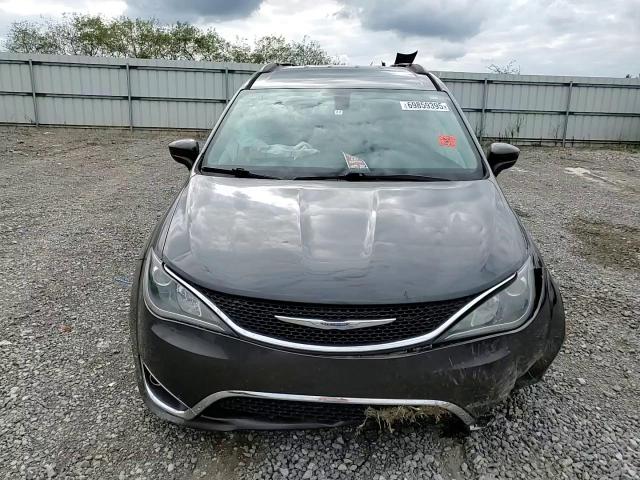 2017 Chrysler Pacifica Touring L VIN: 2C4RC1BG7HR501810 Lot: 69859395