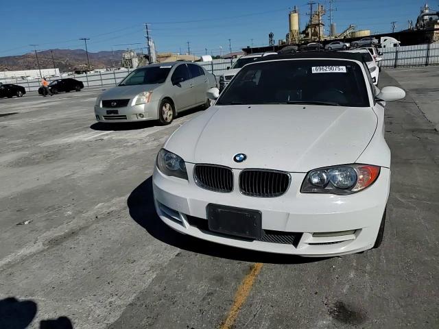 2009 BMW 128 I VIN: WBAUN13509VH80808 Lot: 69629075