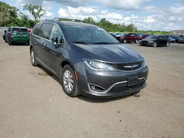 2019 Chrysler Pacifica Touring L VIN: 2C4RC1BG9KR605027 Lot: 67555055