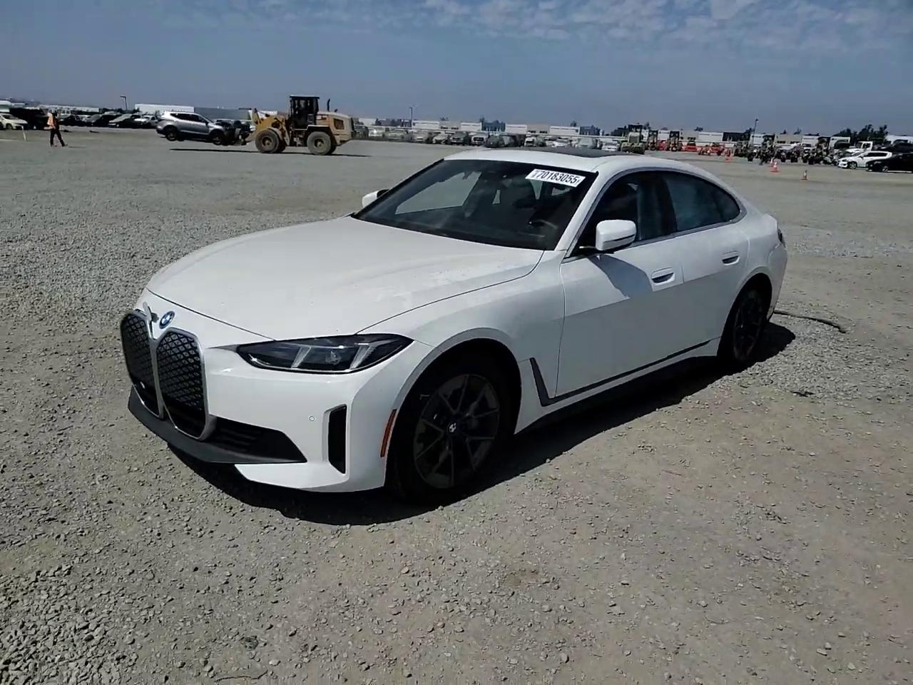 Фото: WBY23HD03SFU15028