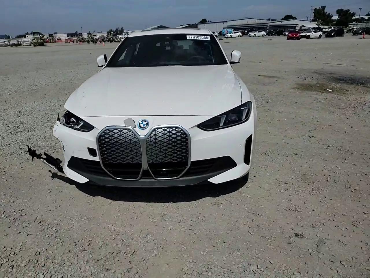 Фото: WBY23HD03SFU15028