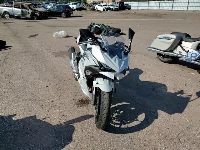 2025 Kawasaki Ex500 VIN: ML5EXGG1XSDA69442 Lot: 69794375