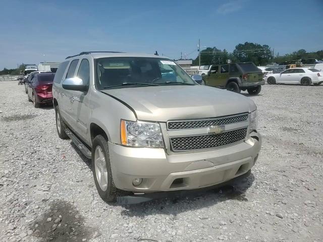 2008 Chevrolet Suburban C1500 Ls VIN: 1GNFC16028R121772 Lot: 70331625