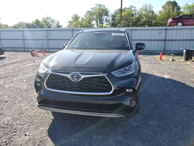 2022 Toyota Highlander Hybrid Platinum VIN: 5TDEBRCH9NS084863 Lot: 70062805