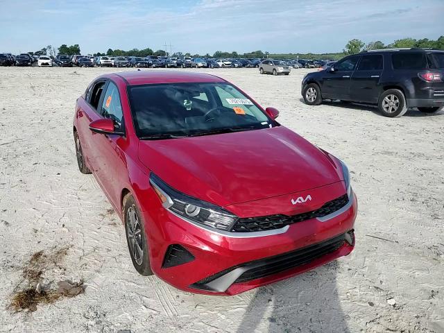 2024 Kia Forte Lx VIN: 3KPF24AD3RE824477 Lot: 70213675
