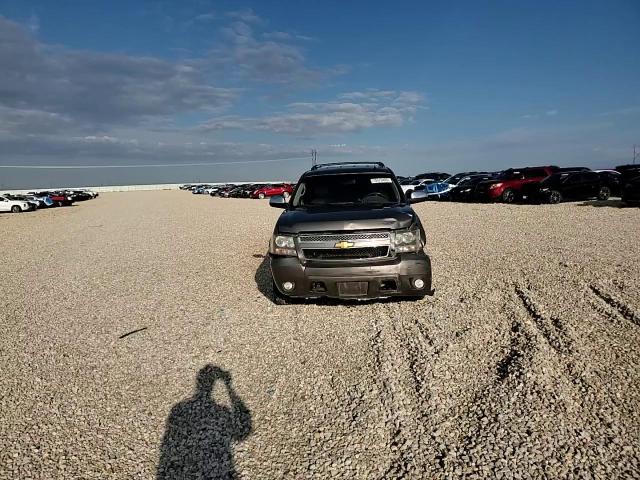 2013 Chevrolet Tahoe K1500 Lt VIN: 1GNSKBE02DR136940 Lot: 70470485