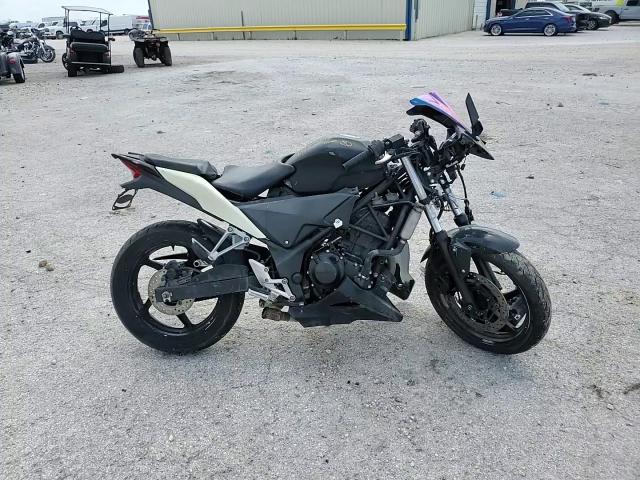 2012 Honda Cbr250 R VIN: MLHMC410XC5202122 Lot: 70384805