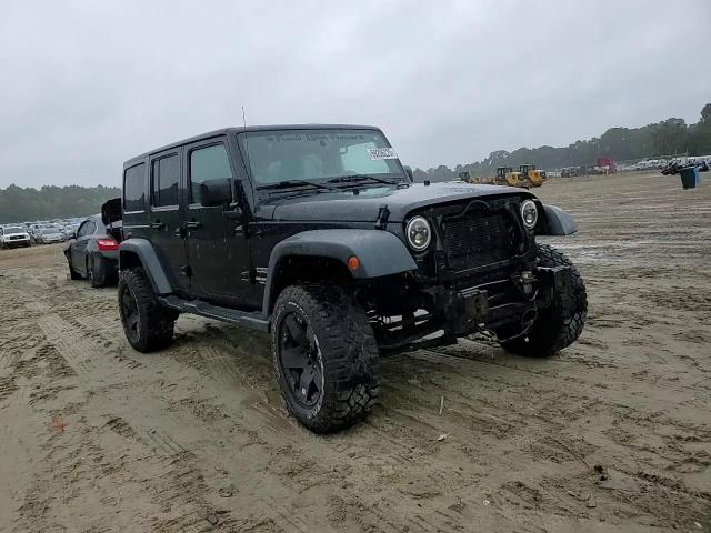 2013 Jeep Wrangler Unlimited Sport VIN: 1C4BJWDG3DL556498 Lot: 69206225