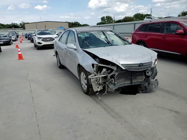 2004 Toyota Camry Le VIN: 4T1BE32KX4U373633 Lot: 70159895