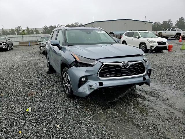 2022 Toyota Highlander Xle VIN: 5TDGZRAH3NS142117 Lot: 68256655