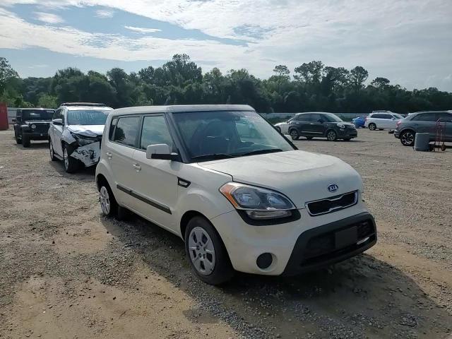 2012 Kia Soul VIN: KNDJT2A52C7469586 Lot: 69555205