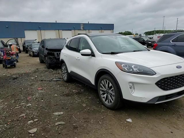 2022 Ford Escape Titanium VIN: 1FMCU9J92NUB92780 Lot: 68755055