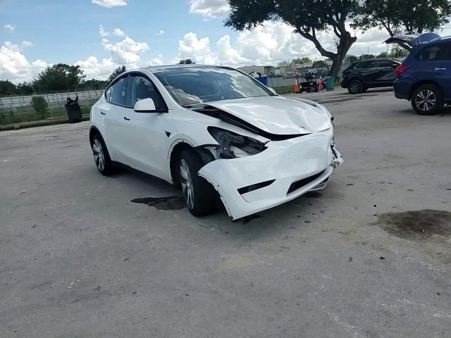 2021 Tesla Model Y VIN: 5YJYGAEE9MF208815 Lot: 68453355