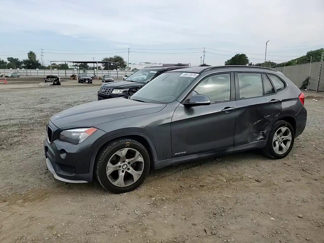 Фото: WBAVM1C5XFV317140