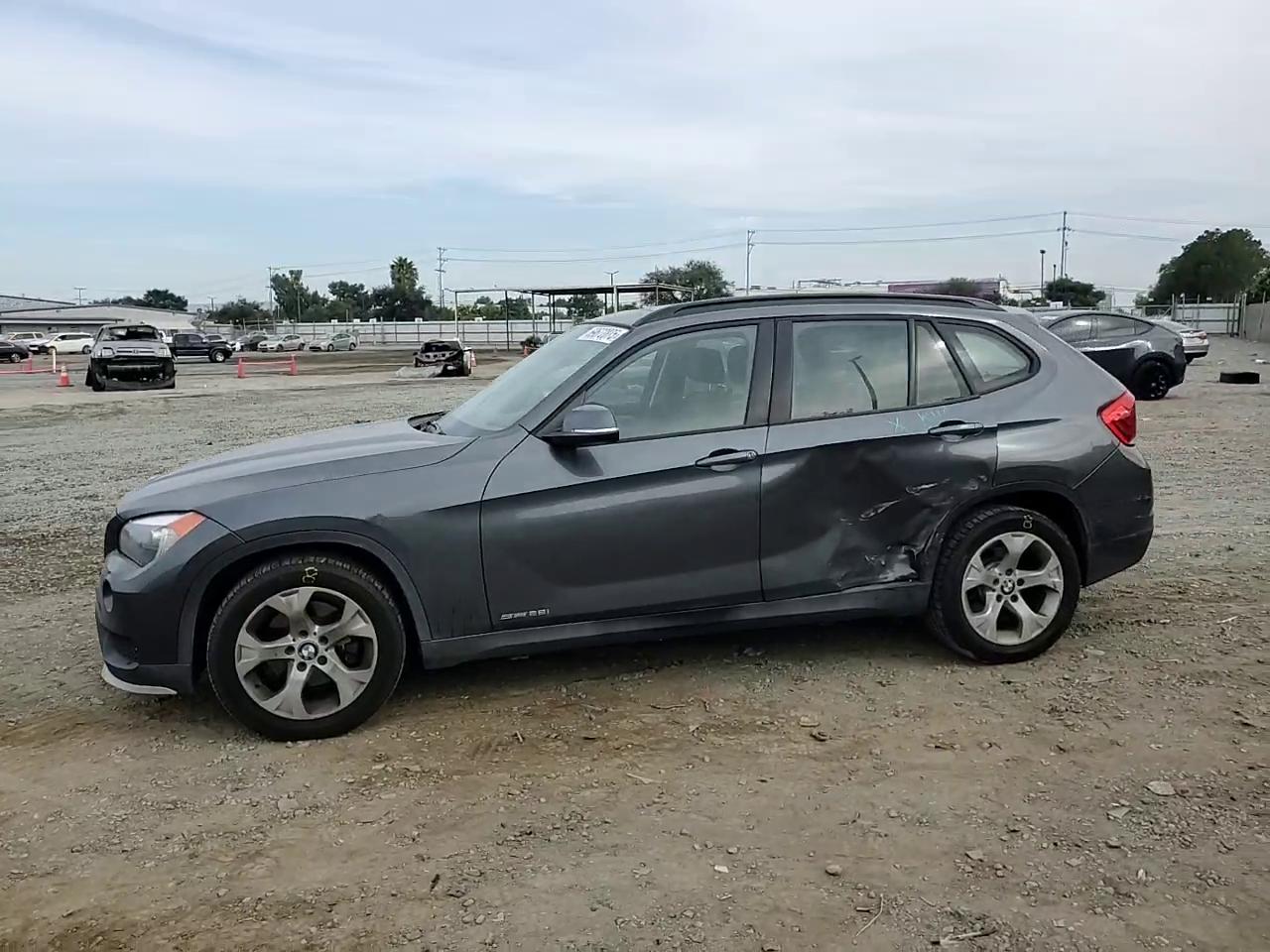 Фото: WBAVM1C5XFV317140