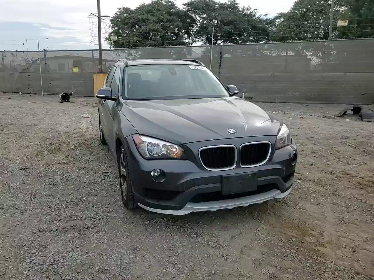 Фото: WBAVM1C5XFV317140