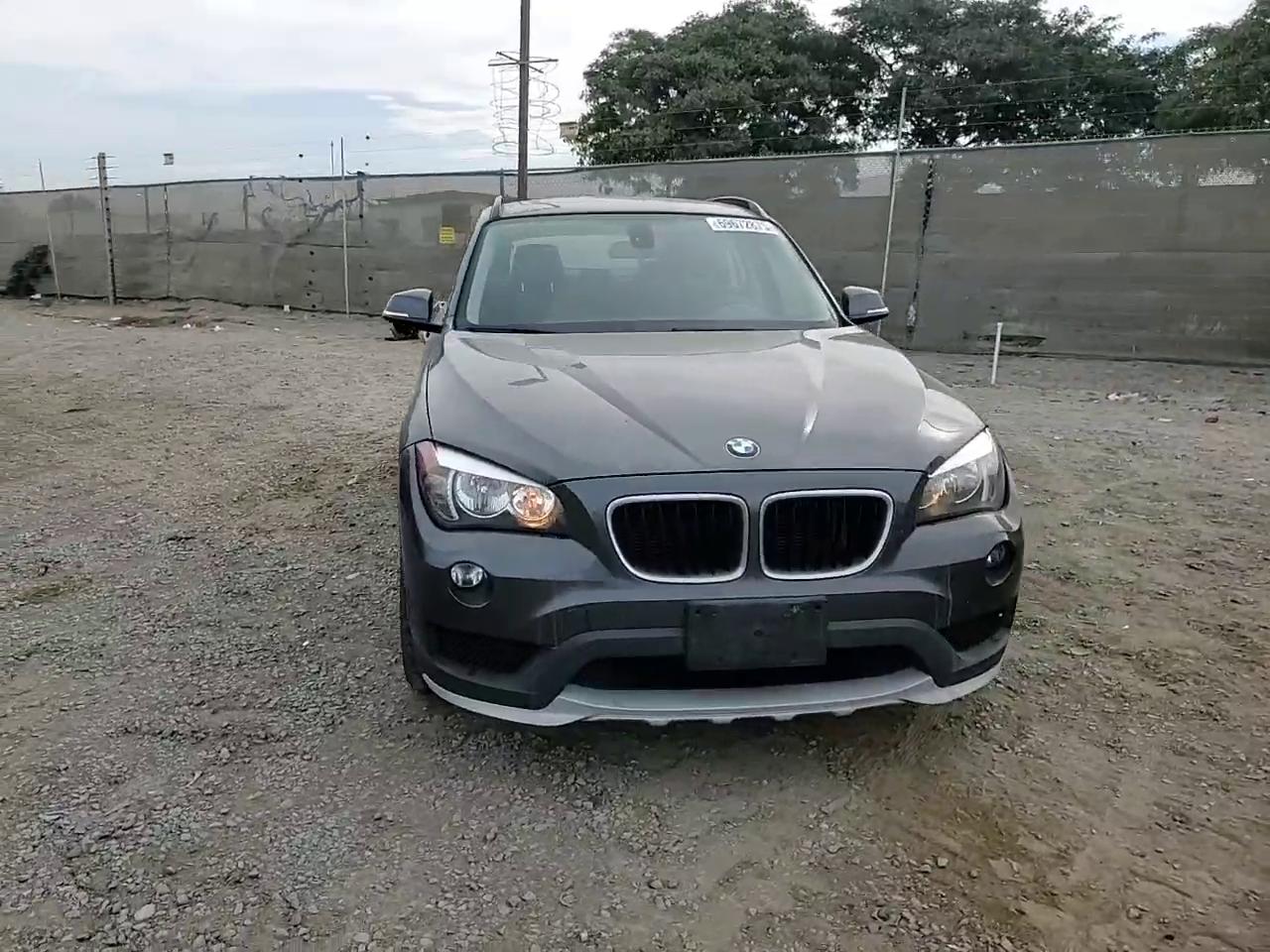 Фото: WBAVM1C5XFV317140