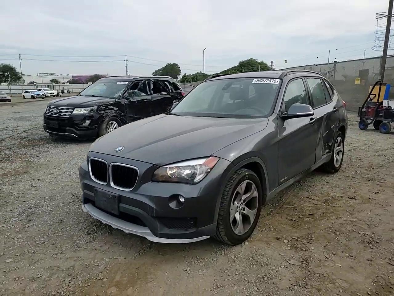 Фото: WBAVM1C5XFV317140