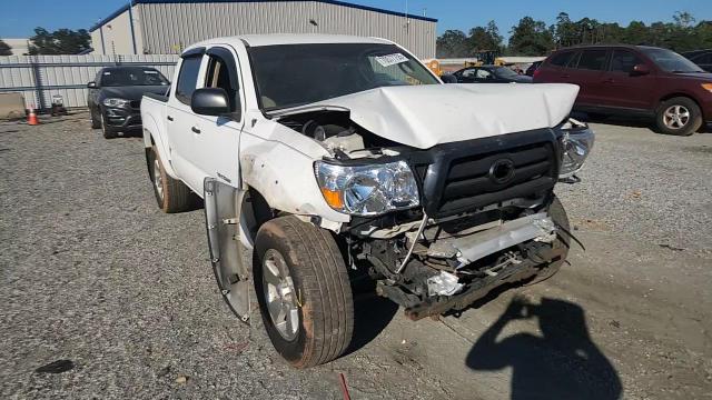 2011 Toyota Tacoma Double Cab Prerunner VIN: 3TMJU4GN4BM111720 Lot: 70577755