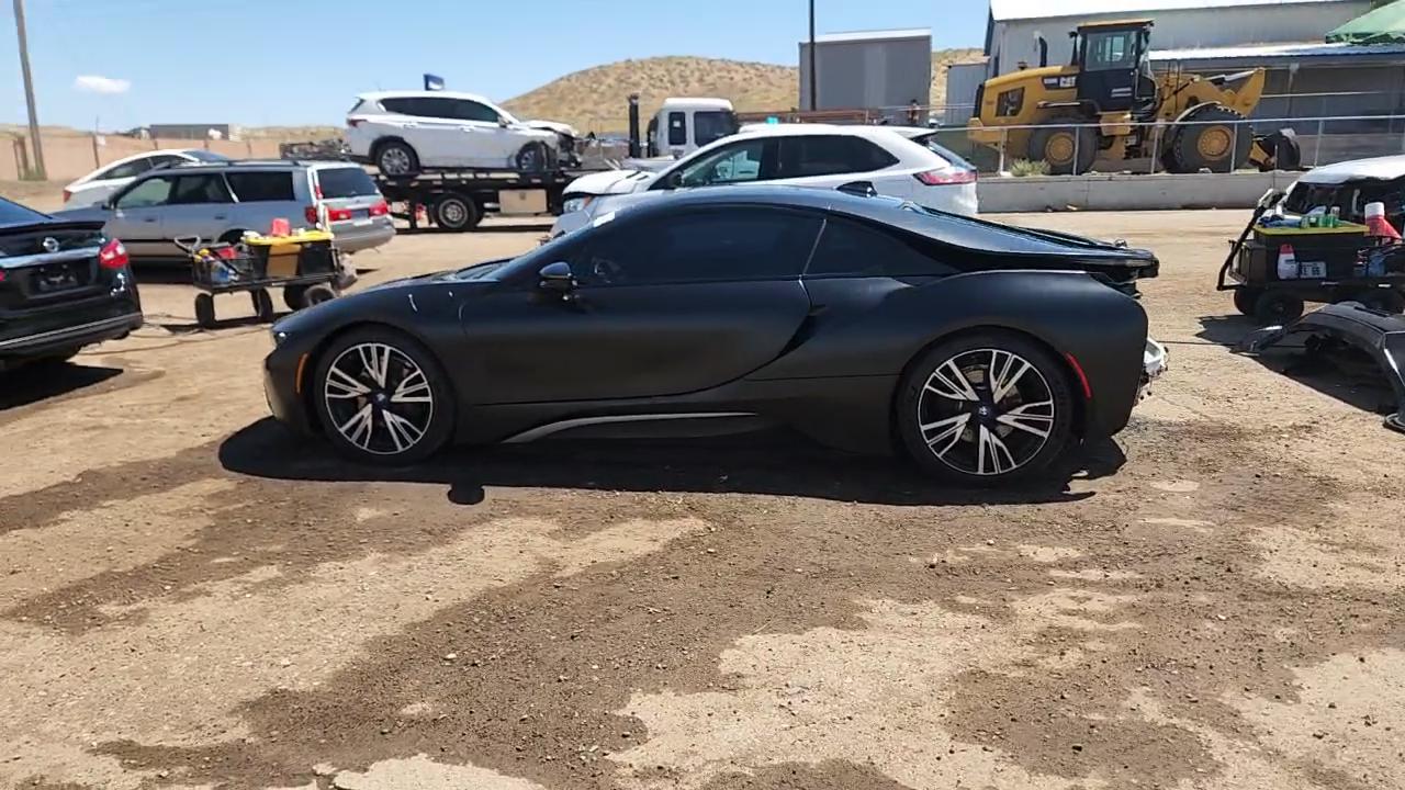 Фото: WBY2Z2C32HV676608