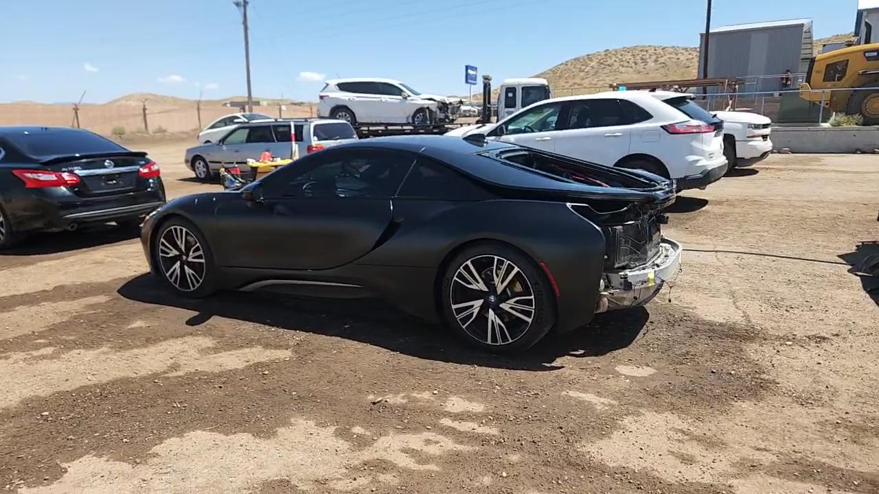 Фото: WBY2Z2C32HV676608