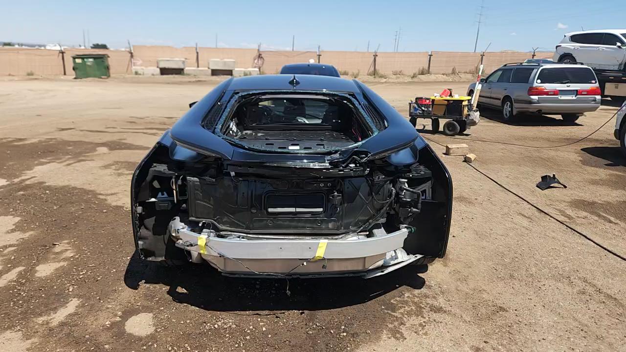 Фото: WBY2Z2C32HV676608