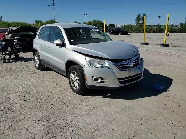 2011 Volkswagen Tiguan S VIN: WVGBV7AX9BW524239 Lot: 70093625