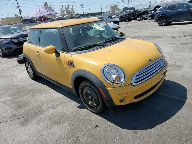 2007 Mini Cooper VIN: WMWMF33547TT57440 Lot: 70872765