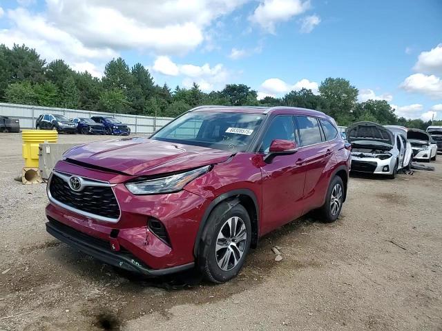 2022 Toyota Highlander Xle VIN: 5TDHZRBH9NS206843 Lot: 68308575