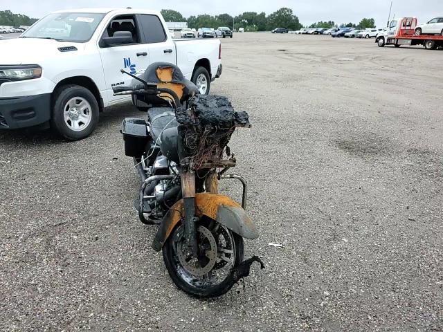 2017 Harley-Davidson Fltrxs Road Glide Special VIN: 1HD1KTC11HB642181 Lot: 67379655