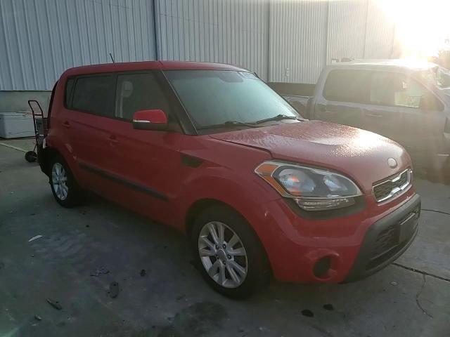 2013 Kia Soul + VIN: KNDJT2A66D7598098 Lot: 67411175