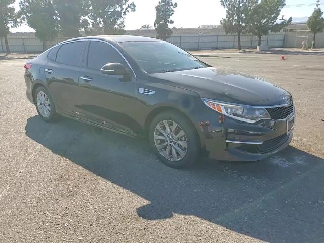 2018 Kia Optima Lx VIN: 5XXGT4L3XJG258285 Lot: 70313075
