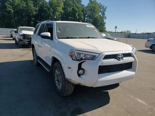 2019 Toyota 4Runner Sr5/Sr5 Premium VIN: JTEBU5JR3K5707778 Lot: 70802235