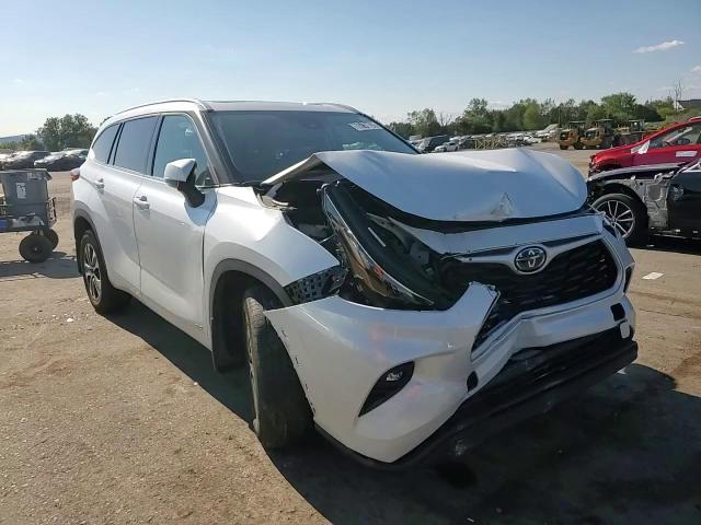 2022 Toyota Highlander Hybrid Xle VIN: 5TDGBRCH0NS557851 Lot: 70057795