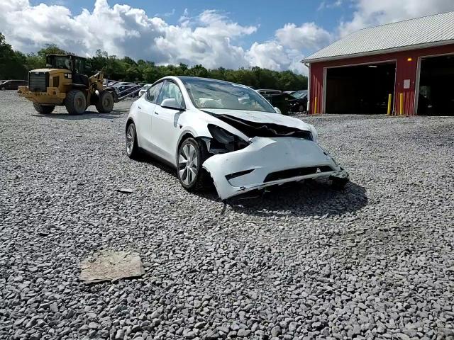 2023 Tesla Model Y VIN: 7SAYGAEE7PF923180 Lot: 70330675