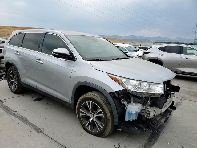 2019 Toyota Highlander Le VIN: 5TDZARFHXKS052693 Lot: 69104935