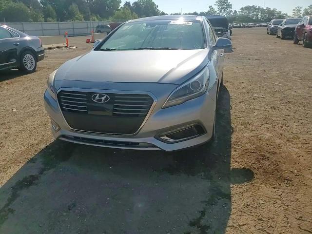 2016 Hyundai Sonata Hybrid VIN: KMHE34L18GA026581 Lot: 68729025