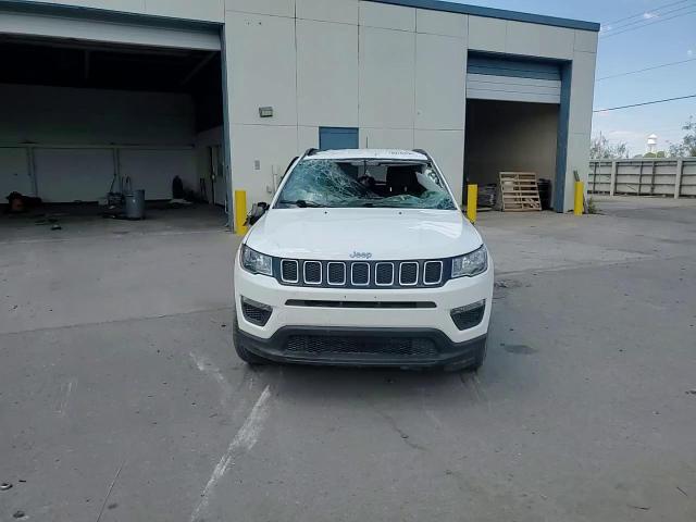 2020 Jeep Compass Sport VIN: 3C4NJDAB5LT210188 Lot: 69703565