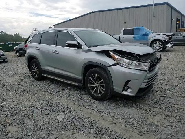 2019 Toyota Highlander Se VIN: 5TDJZRFH2KS613314 Lot: 70947925