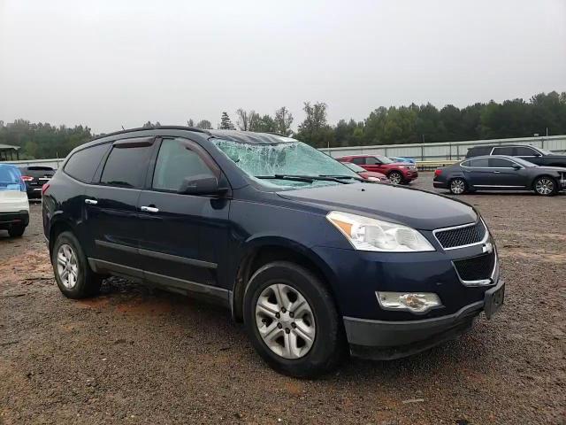 2012 Chevrolet Traverse Ls VIN: 1GNKVEEDXCJ136807 Lot: 72688934