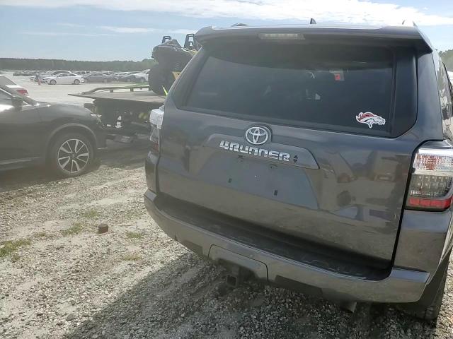 2020 Toyota 4Runner Sr5/Sr5 Premium VIN: JTEBU5JR2L5814001 Lot: 69969454