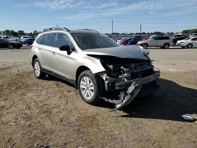 2018 Subaru Outback 2.5I VIN: 4S4BSAAC7J3305105 Lot: 72643094